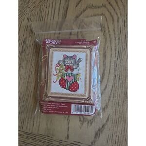 Cat CROSS STITCH KIT  Design Works Cat/Kitten  "Cat Row" New And Sealed